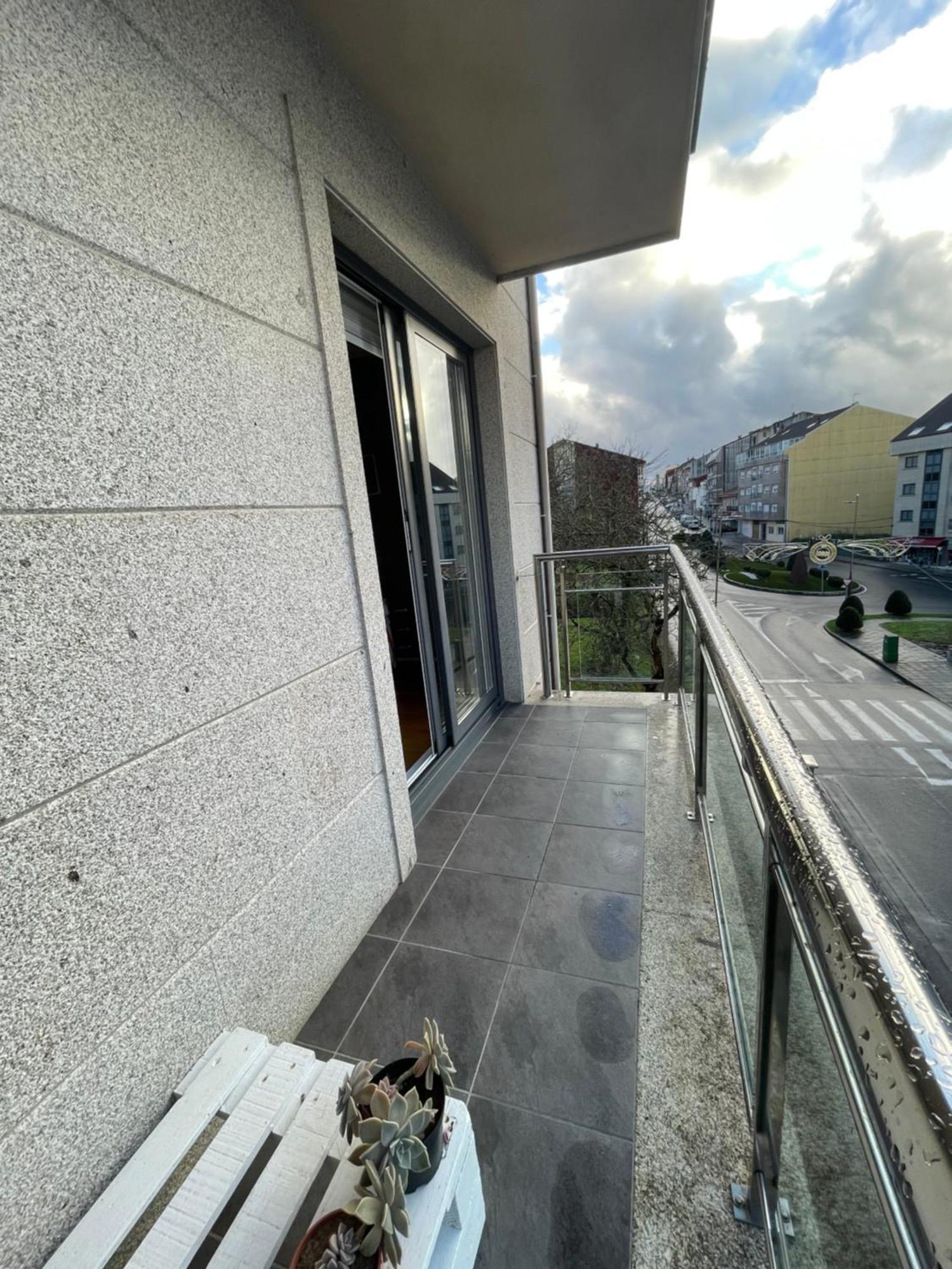 Apartamento Luminoso Y Acogedor Lalín Exterior photo